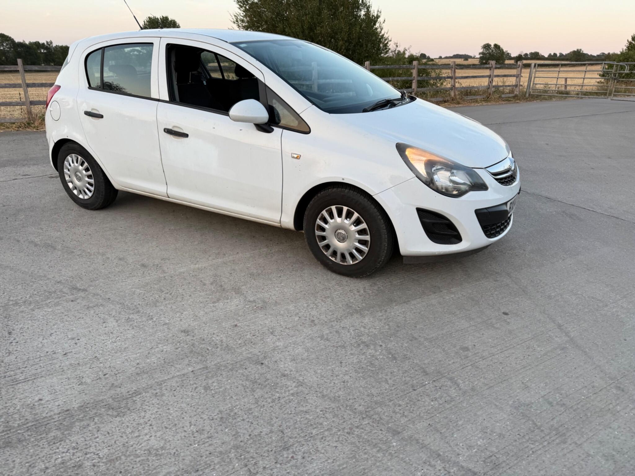 Vauxhall Corsa 1.3 CDTi ecoFLEX S Euro 5 (s/s) 5dr (A/C) — photo 38 of 74